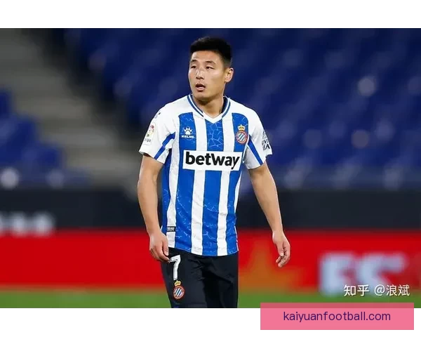 武磊以三娃爸爸身份谈育儿经验倡导家长多陪伴孩子运动成长 武磊以三娃爸爸身份谈育儿经验倡导家长多陪伴孩子运动成长